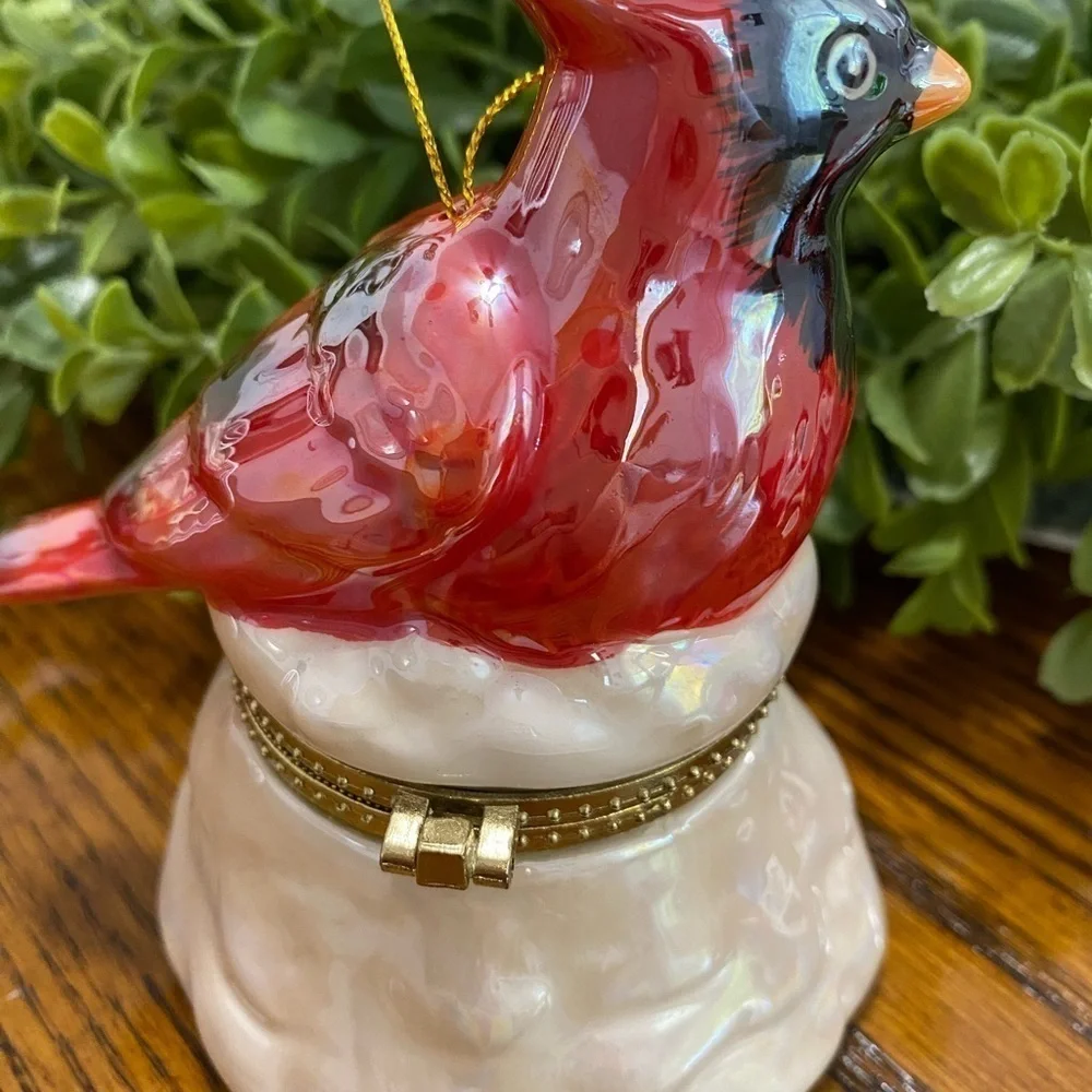 Mr. Christmas Musical Cardinal Hinged‎ Trinket/Music Box 4.5